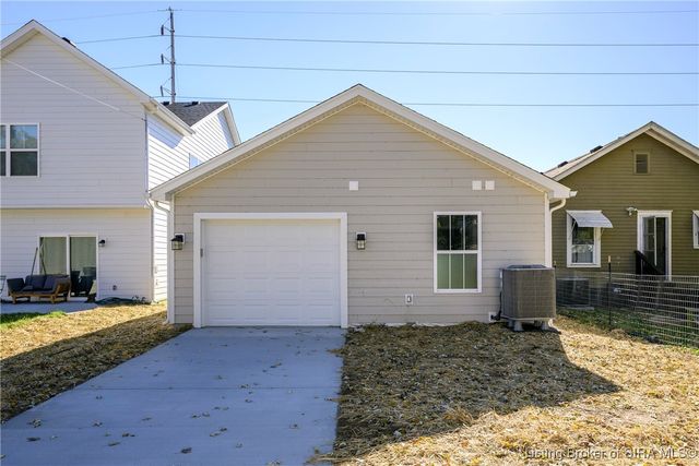 2107 E Market Street, New Albany, IN 47150