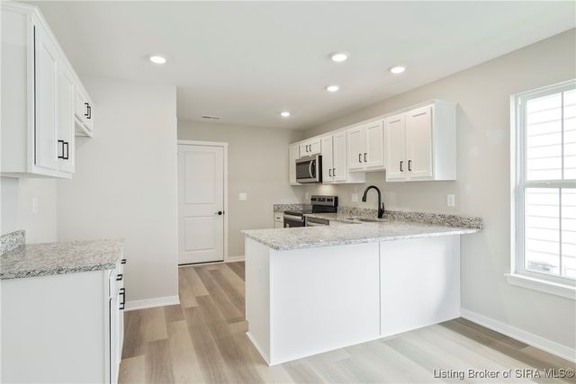 2107 E Market Street, New Albany, IN 47150