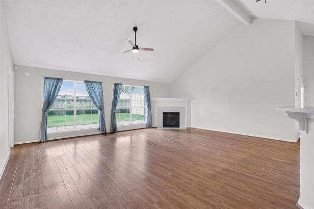 2223 Meadows Boulevard, League City, TX 77573