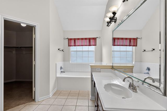 2223 Meadows Boulevard, League City, TX 77573