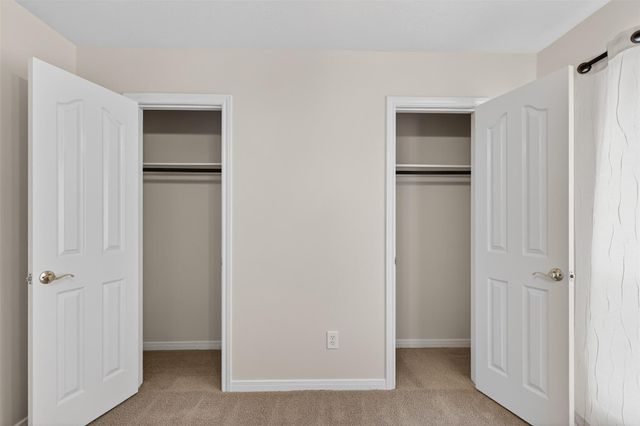2223 Meadows Boulevard, League City, TX 77573