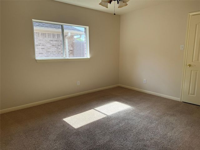 2223 Meadows Boulevard, League City, TX 77573