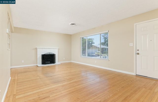 1967 Whitman Way, Sacramento, CA 95822