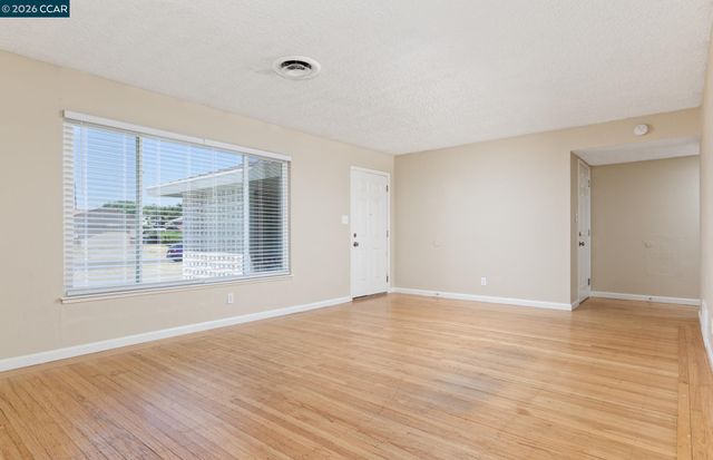 1967 Whitman Way, Sacramento, CA 95822