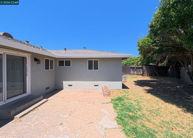 1967 Whitman Way, Sacramento, CA 95822