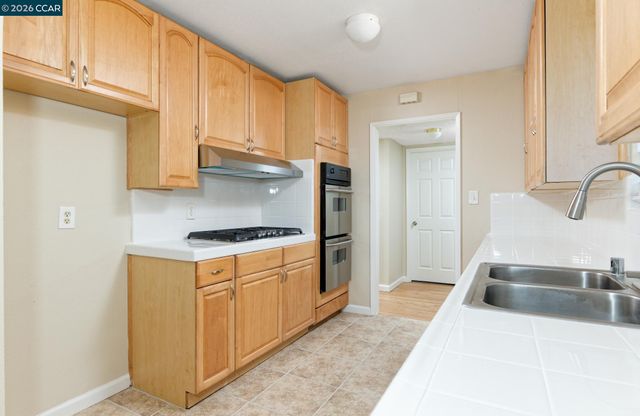 1967 Whitman Way, Sacramento, CA 95822
