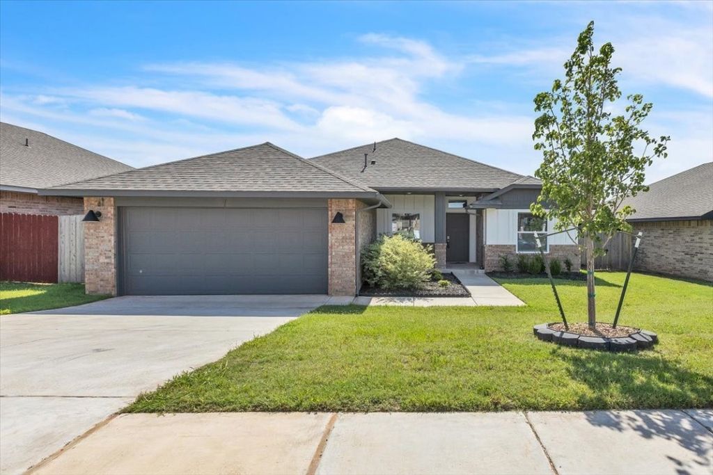 1108 Blackjack Creek Drive, Yukon, OK 73099