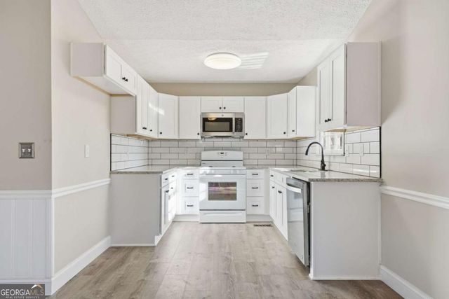 98 Pace Drive, Hiram, GA 30141