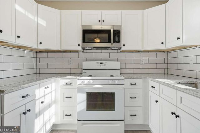 98 Pace Drive, Hiram, GA 30141