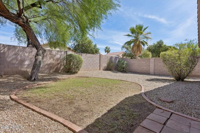 2008 E BLUEFIELD Avenue, Phoenix, AZ 85022