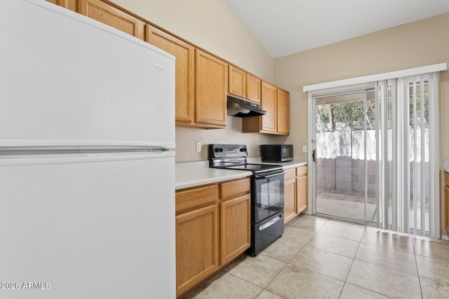 2008 E BLUEFIELD Avenue, Phoenix, AZ 85022