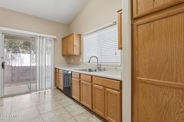 2008 E BLUEFIELD Avenue, Phoenix, AZ 85022