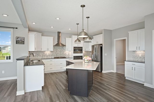 9597 Timber Terrace, Victoria, MN 55386