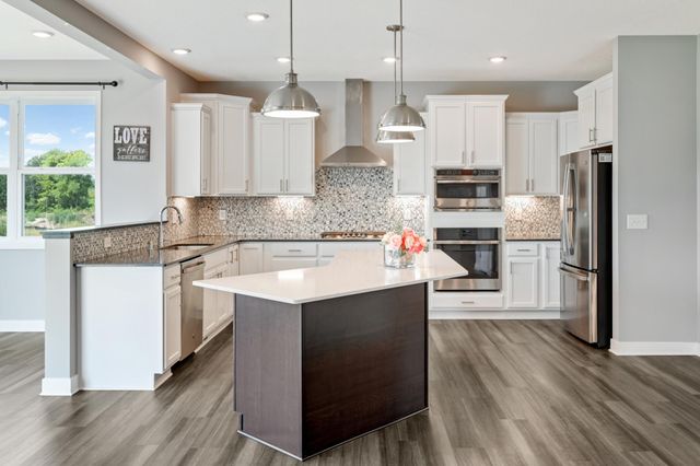 9597 Timber Terrace, Victoria, MN 55386