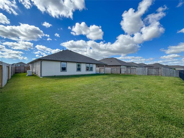 8706 Marlow Drive, Texas City, TX 77591