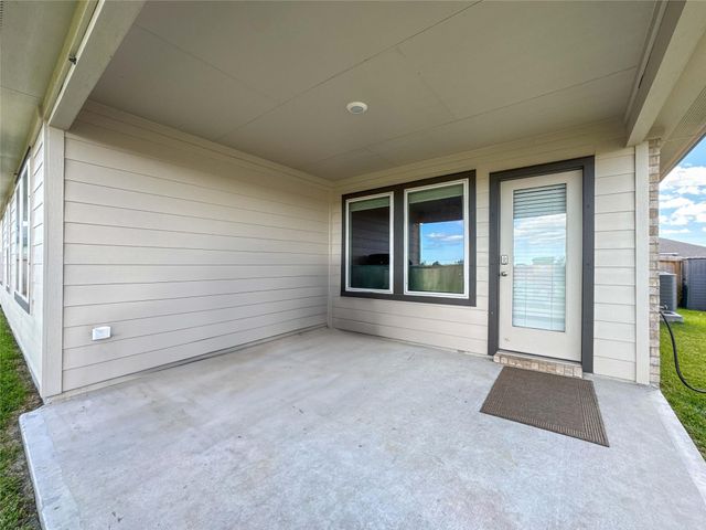 8706 Marlow Drive, Texas City, TX 77591