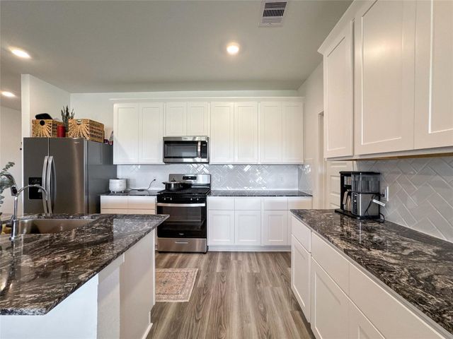 8706 Marlow Drive, Texas City, TX 77591