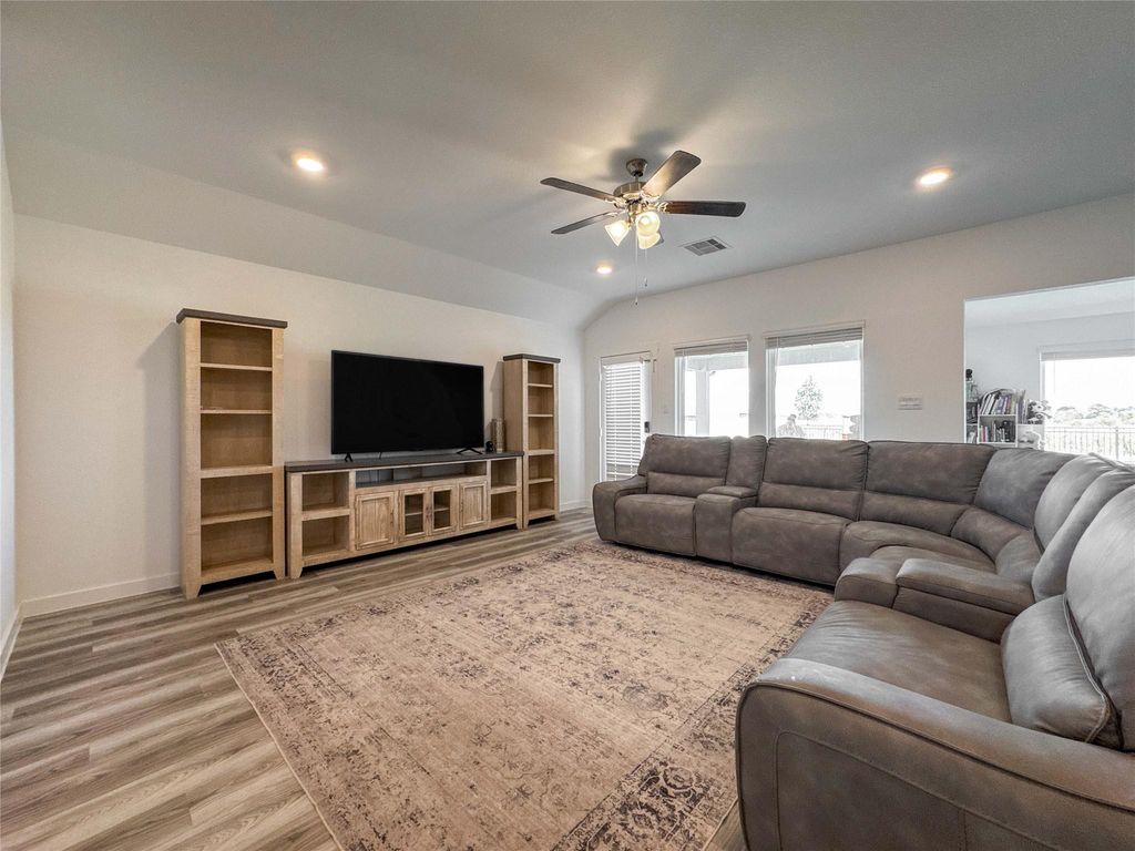 8706 Marlow Drive, Texas City, TX 77591