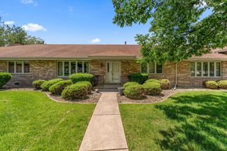 10851 Minnesota Court 52, Orland Park, IL 60467