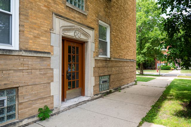 4424 N Lavergne Avenue 1, Chicago, IL 60630