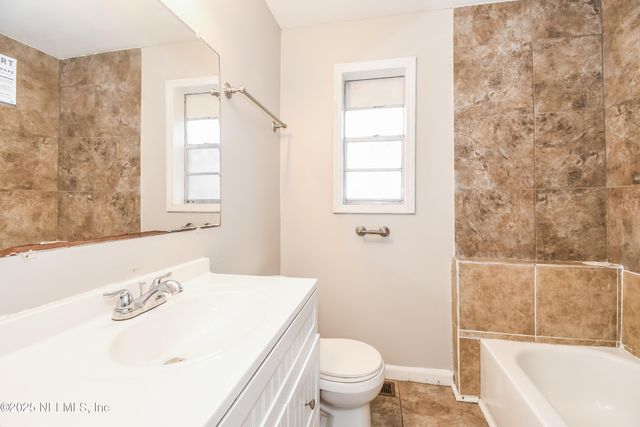 6418 BALLEJO Court N, Jacksonville, FL 32210