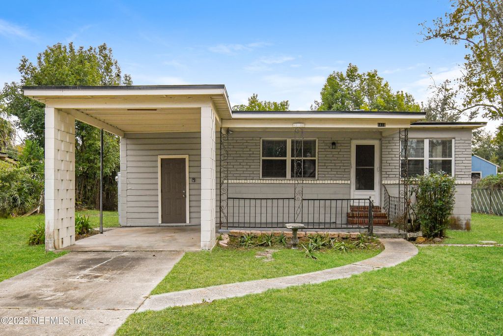 6418 BALLEJO Court N, Jacksonville, FL 32210