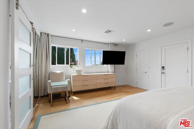 5528 Marburn Avenue, Los Angeles, CA 90043