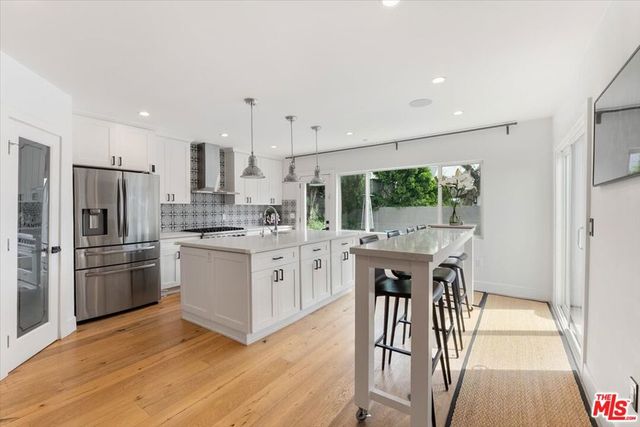 5528 Marburn Avenue, Los Angeles, CA 90043