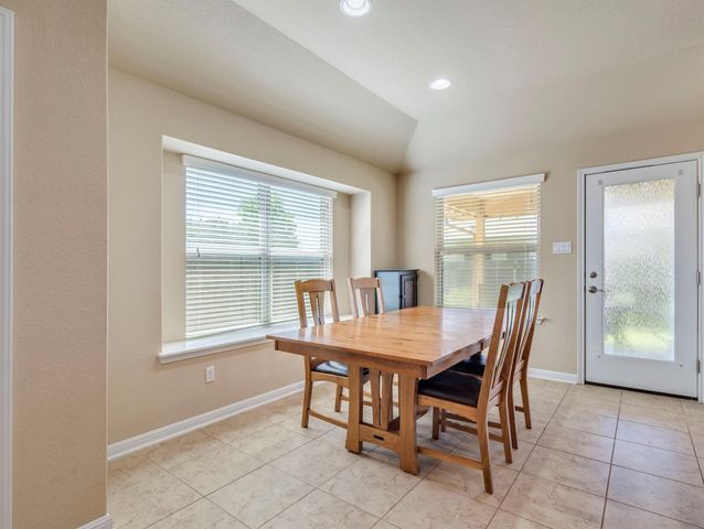 101 Beargrass DR, Kyle, TX 78640