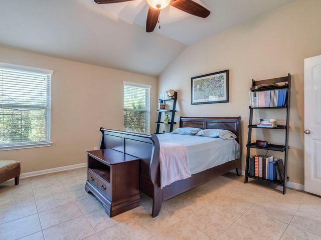 101 Beargrass DR, Kyle, TX 78640