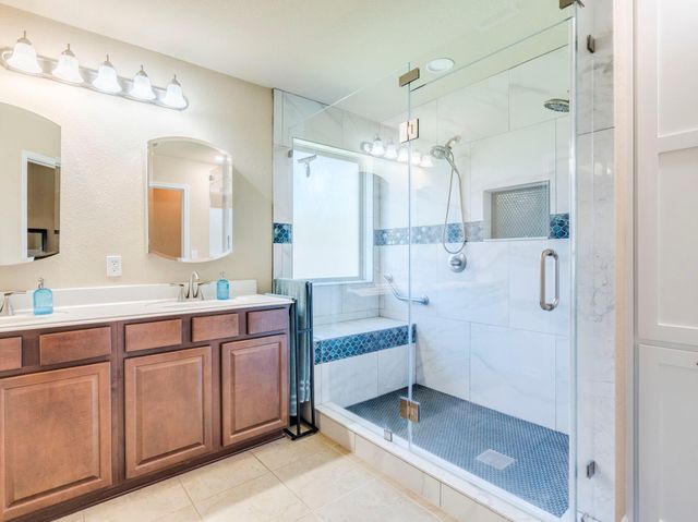 101 Beargrass DR, Kyle, TX 78640