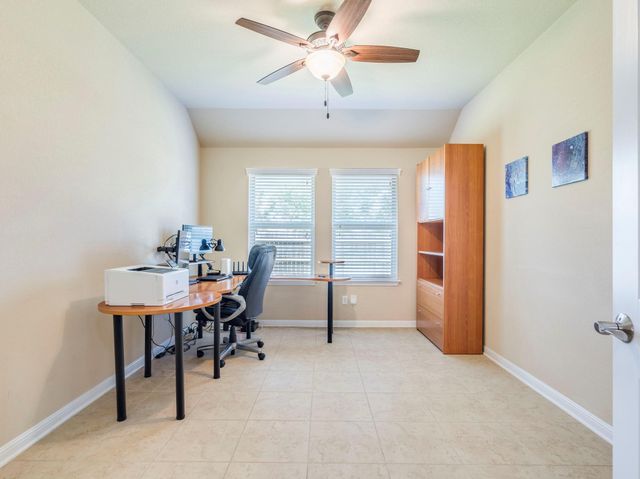 101 Beargrass DR, Kyle, TX 78640