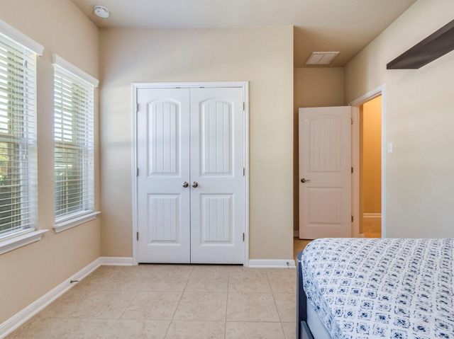 101 Beargrass DR, Kyle, TX 78640