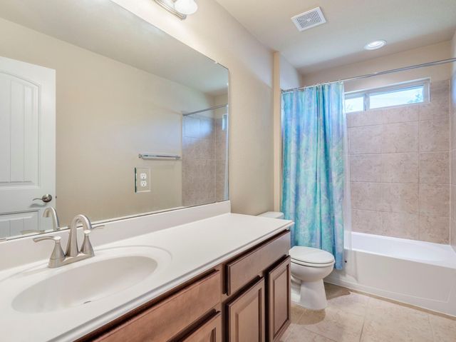 101 Beargrass DR, Kyle, TX 78640