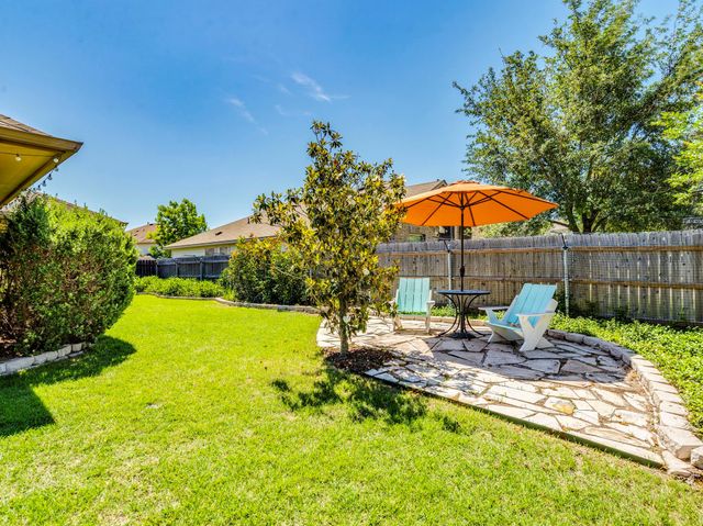 101 Beargrass DR, Kyle, TX 78640