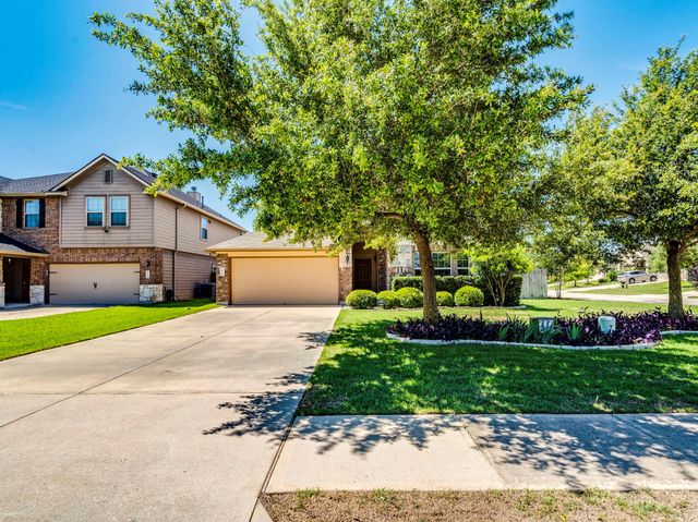 101 Beargrass DR, Kyle, TX 78640