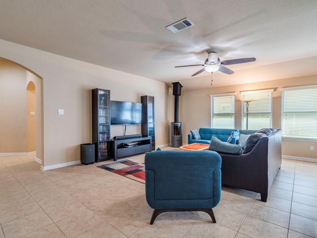 101 Beargrass DR, Kyle, TX 78640