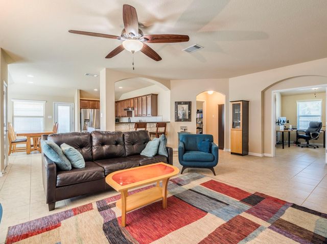 101 Beargrass DR, Kyle, TX 78640