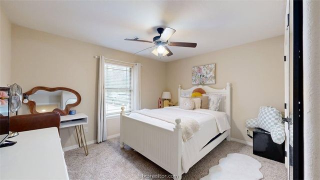 458 Chimney Hill Drive, College Station, TX 77840