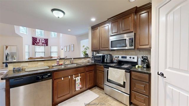 458 Chimney Hill Drive, College Station, TX 77840