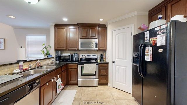 458 Chimney Hill Drive, College Station, TX 77840