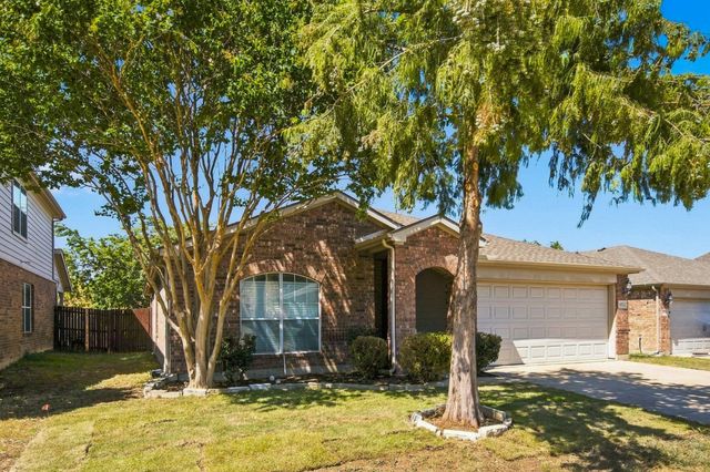 4521 Sheldon Trail, Fort Worth, TX 76244