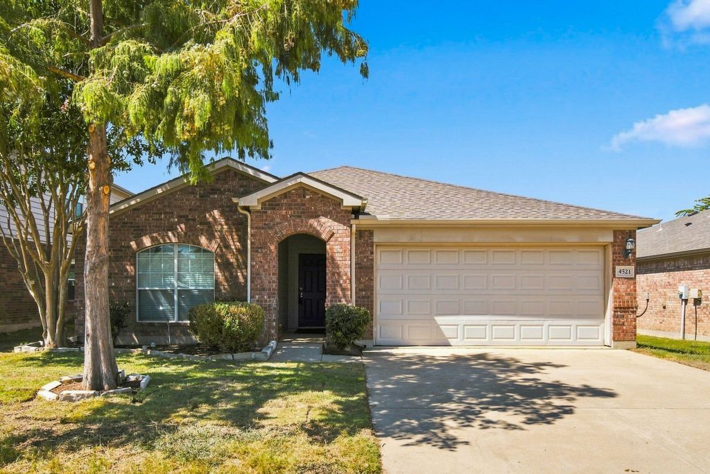 4521 Sheldon Trail, Fort Worth, TX 76244