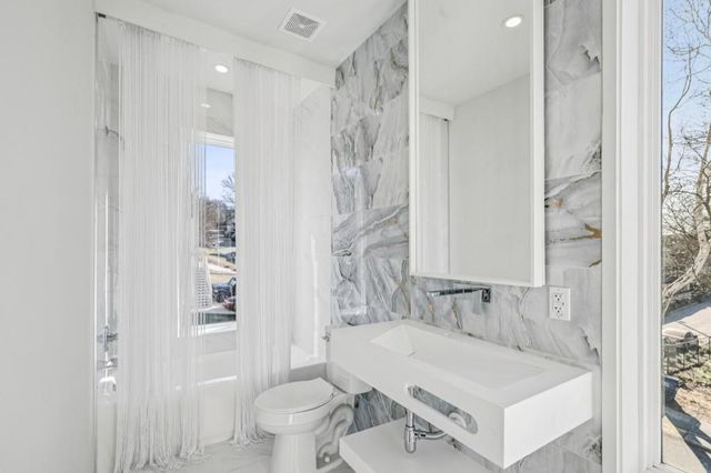 204 South, Atlanta, GA 30315