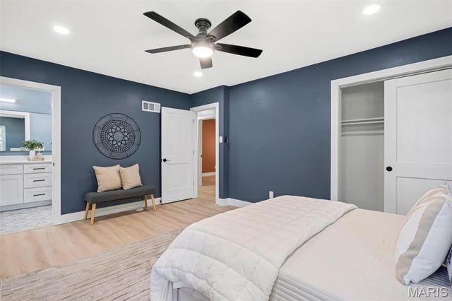 1401 Norman Place, St Louis, MO 63122