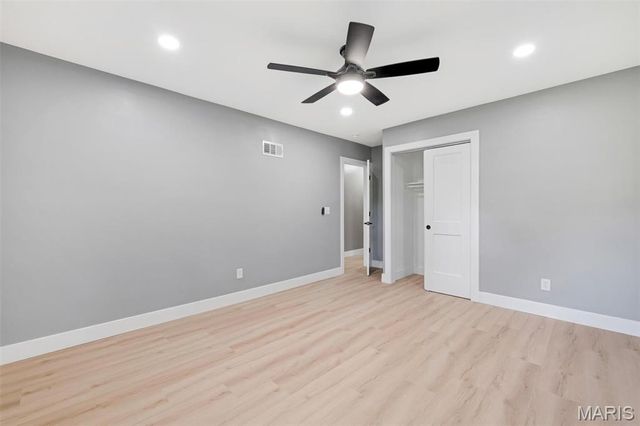 1401 Norman Place, St Louis, MO 63122