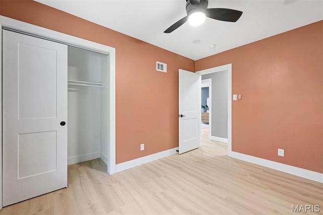 1401 Norman Place, St Louis, MO 63122