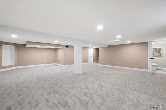 1401 Norman Place, St Louis, MO 63122