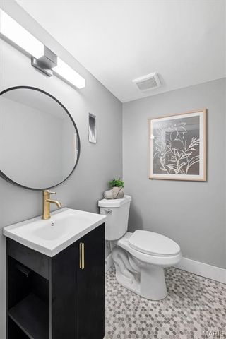 1401 Norman Place, St Louis, MO 63122