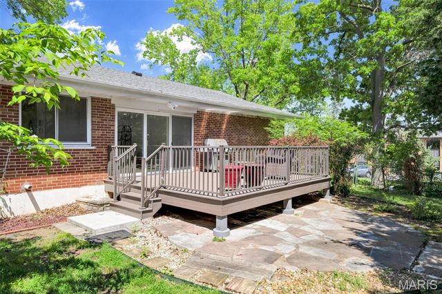 1401 Norman Place, St Louis, MO 63122